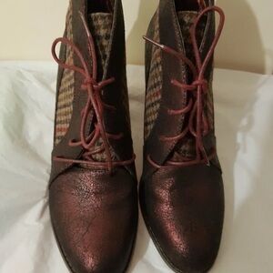 Joe Browns Maroon and Checkered Lace-Up Boots
